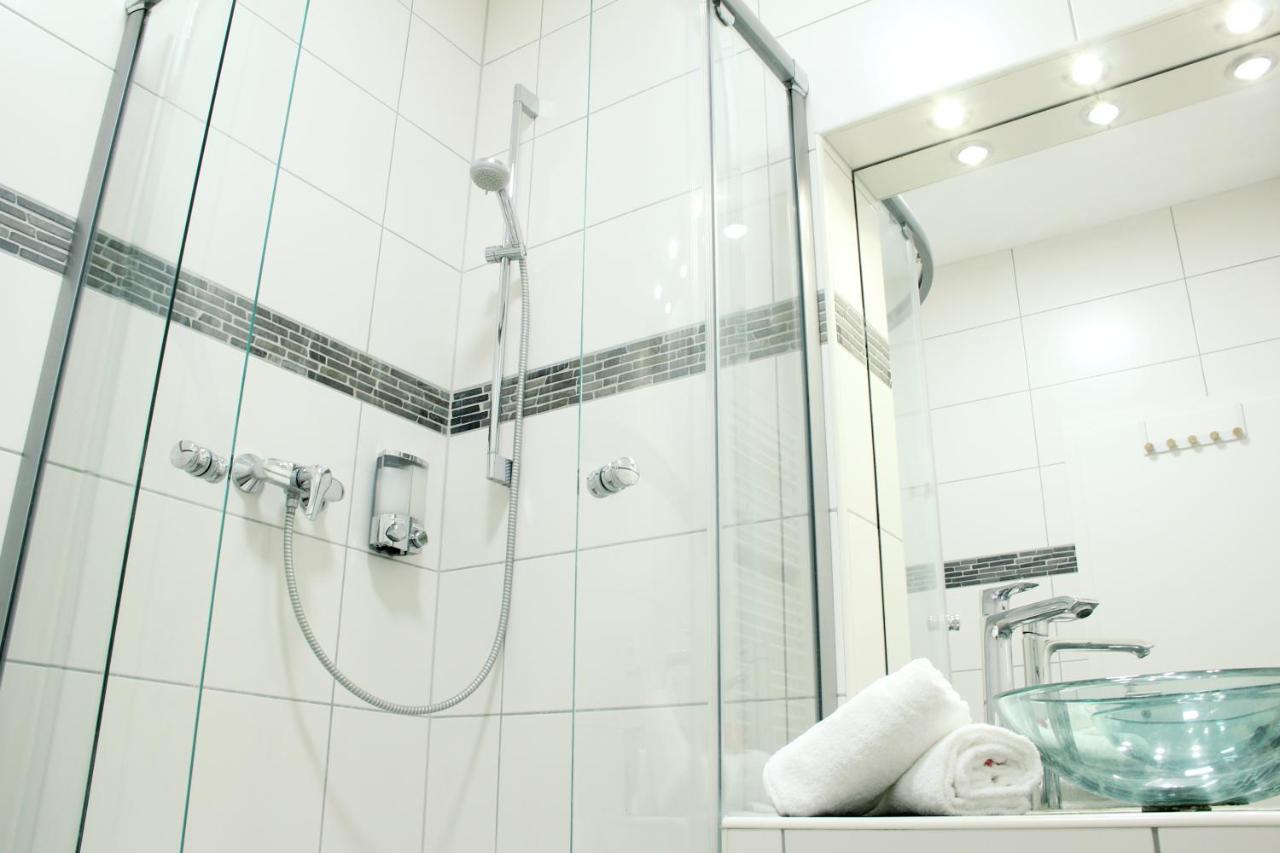Secret Hideaways Cozystudio Superior Apartments Mit Wifi L 450M Bis Uni L Messe L Flughafen L Zoo Duisbourg Extérieur photo
